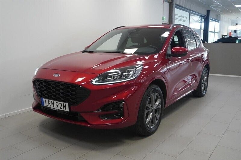 Röd/orange Begagnad 2022 Ford Kuga Business Edition SUV | 289 900 kr (Marknadspris) - Bild 1/4
