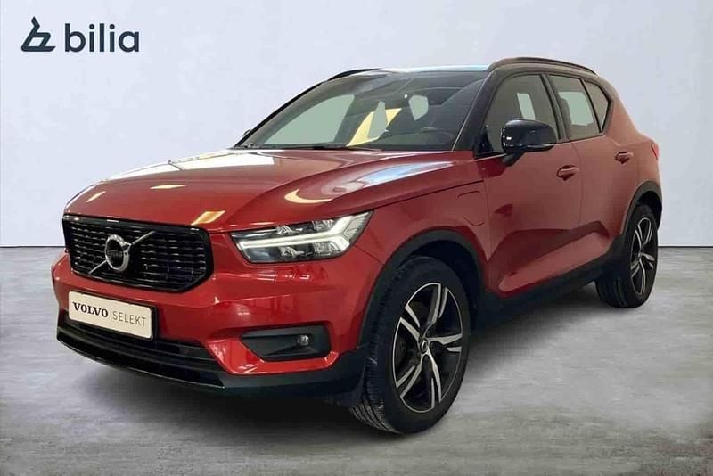 Begagnad Volvo XC40 R-Design 262 HK (192 kW) 2020 Röd SUV