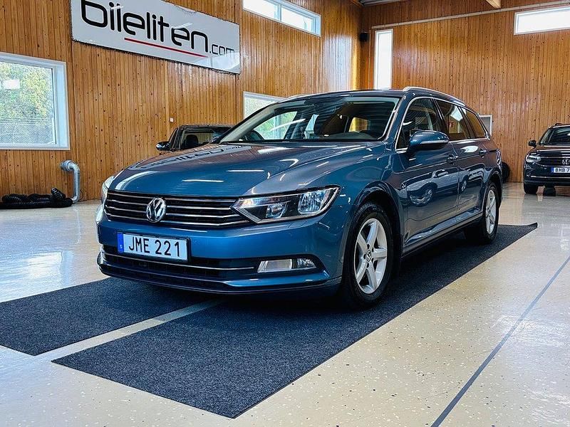 Blå Begagnad 2015 VW Passat Kombi | 134 900 kr (Bra pris) - Bild 1/4