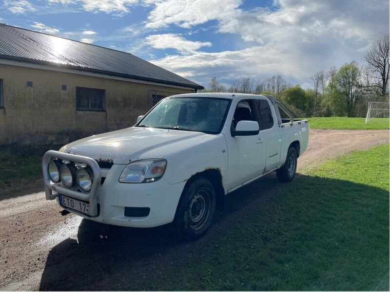 Vit Begagnad 2008 Mazda BT-50 Pickup | 18 000 kr - Bild 1/4