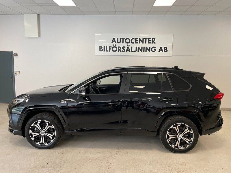 Svart Begagnad 2023 Suzuki Across SUV | 584 900 kr (Dyr) - Bild 1/4