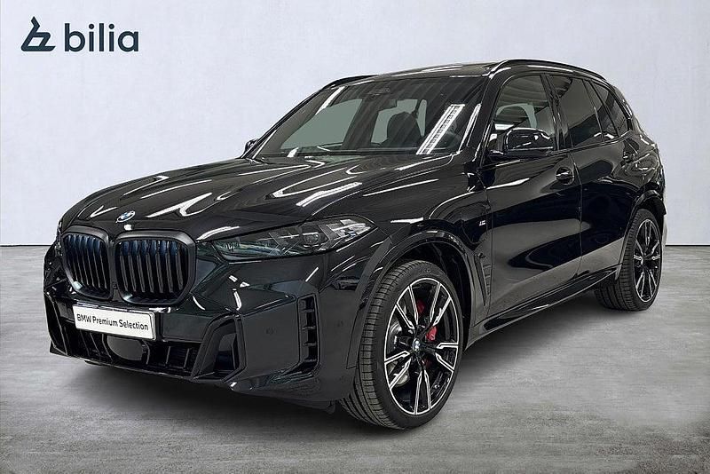Svart Begagnad 2025 BMW X5 M Sport SUV | 1 089 900 kr (Dyr) - Bild 1/4