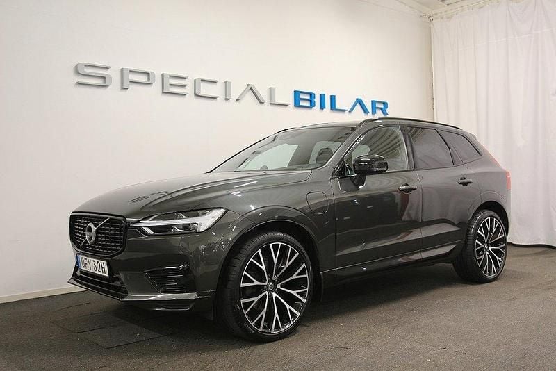 Mörkgrå Begagnad 2020 Volvo XC60 R-Design SUV | 389 000 kr (Dyr) - Bild 1/4