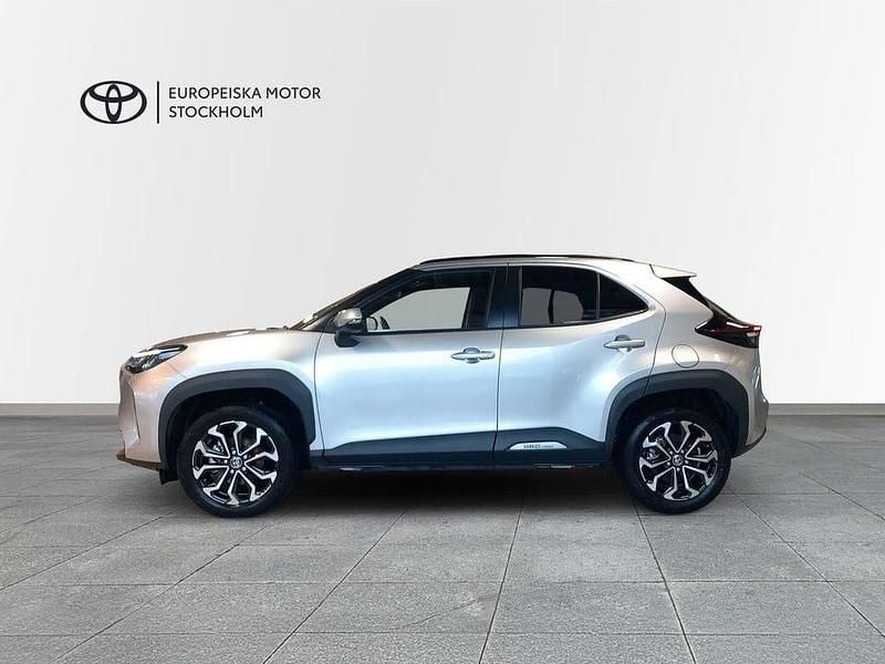 Begagnad Toyota Yaris Hybrid Active 117 HK (86 kW) 2025 Silver