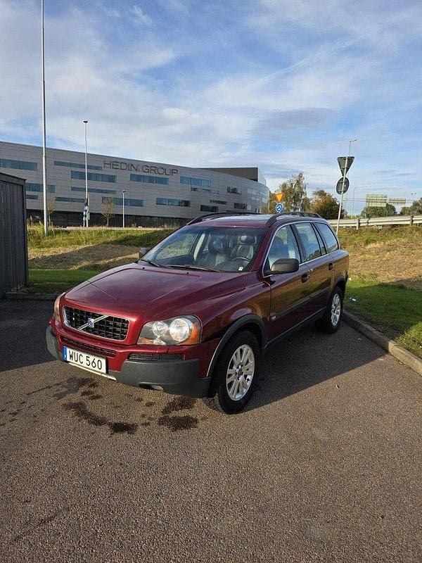 Röd Begagnad 2005 Volvo XC90 Executive SUV | 37 900 kr - Bild 1/4