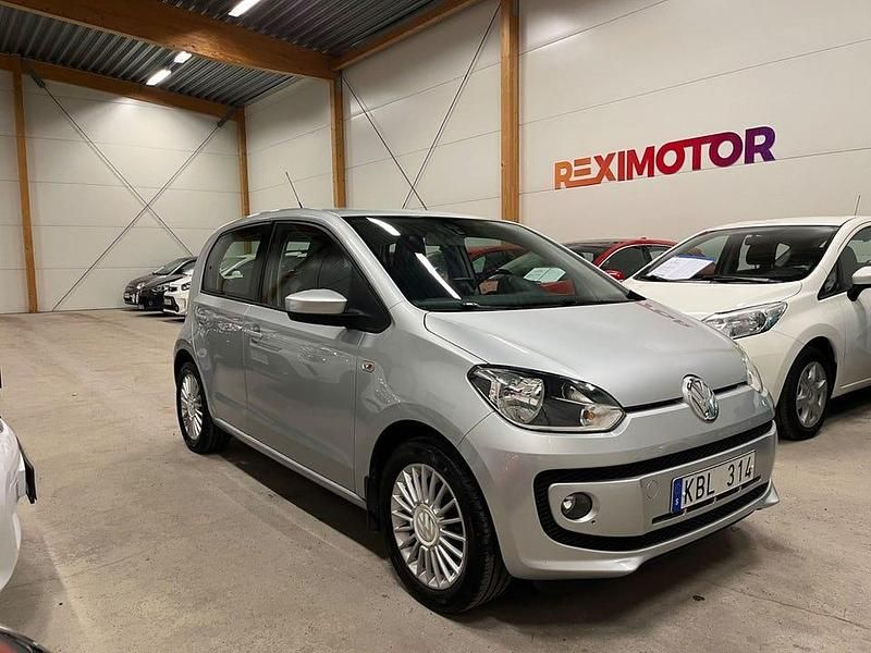 Begagnad VW up! high up! 68 HK (50 kW) 2013 Silver Halvkombi