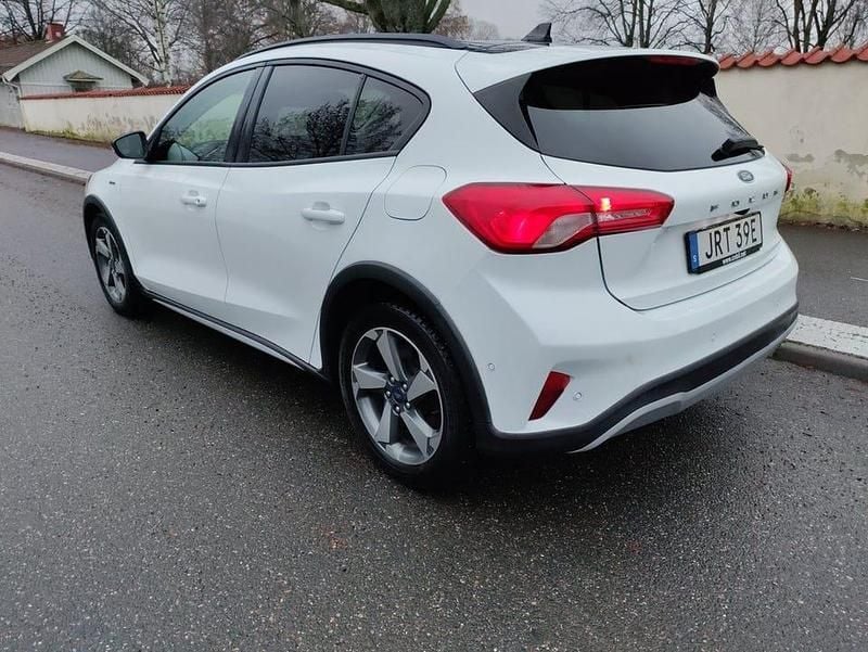 Begagnad Ford Focus Active 125 HK (91 kW) 2020 Vit Halvkombi