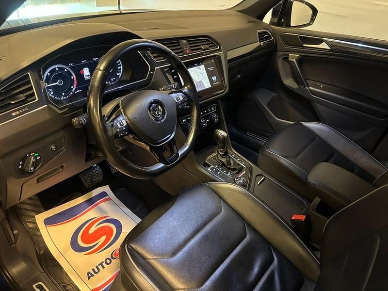 Begagnad VW Tiguan R-line 239 HK (175 kW) 2017 Mörkblå SUV