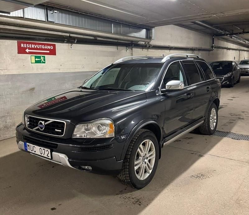 Metallic Begagnad 2013 Volvo XC90 SUV | 135 000 kr (Marknadspris) - Bild 1/4