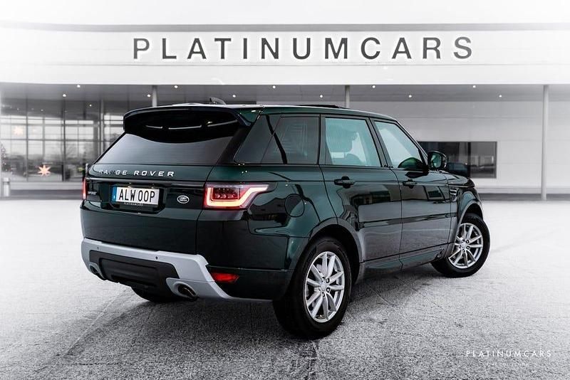Begagnad Land Rover Range Rover Sport SE 301 HK (221 kW) 2018 Svo premium grön SUV