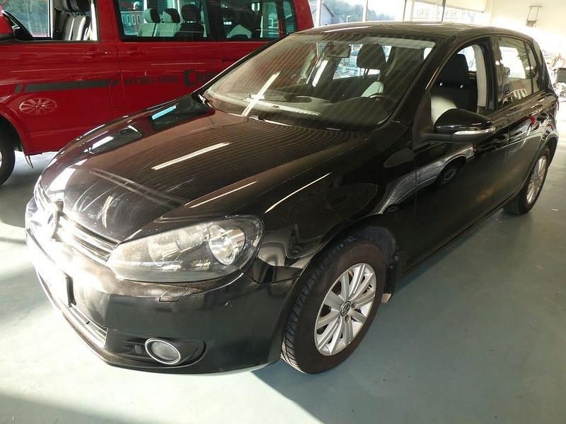 Svart Begagnad 2011 VW Golf VI Halvkombi | 59 000 kr (Marknadspris) - Bild 1/4