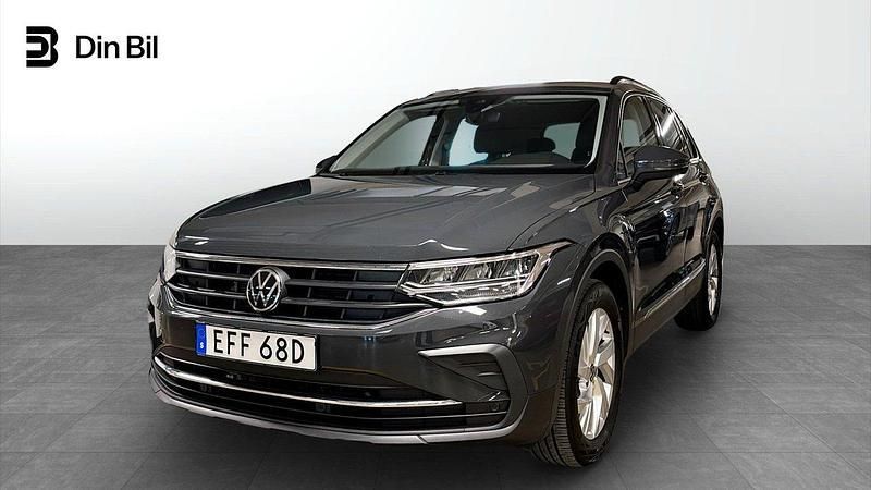 Grå Begagnad 2022 VW Tiguan SUV | 294 900 kr (Marknadspris) - Bild 1/4