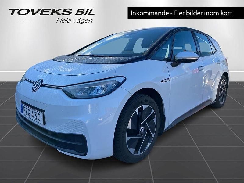 Vit (glacier white metallic) Begagnad 2021 VW ID.3 Pro Performance Halvkombi | 189 900 kr (Marknadspris) - Bild 1/2
