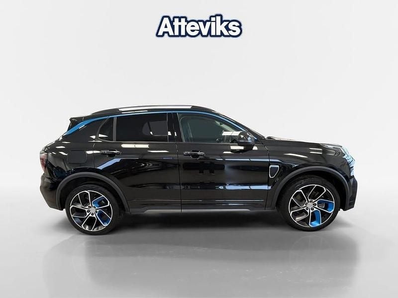 Begagnad Lynk & Co 01 264 HK (194 kW) 2021 Svart SUV