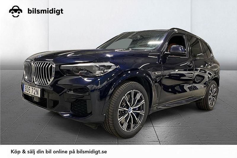 Svart Begagnad 2022 BMW X5 Comfort Edition SUV | 699 800 kr - Bild 1/4