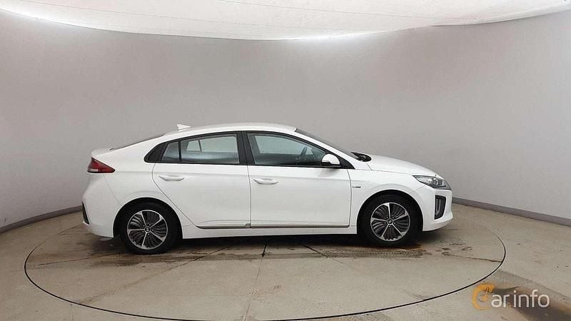 Vit Begagnad 2020 Hyundai Ioniq Premium Sedan | 199 000 kr (Lite dyr) - Bild 1/4