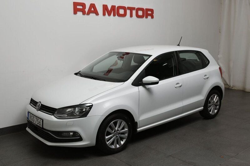 Vit Begagnad 2016 VW Polo Halvkombi | 89 800 kr (Marknadspris) - Bild 1/3