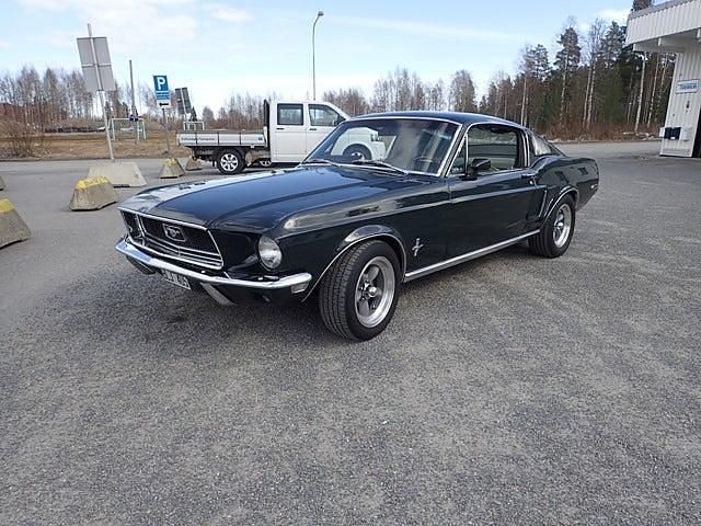 Begagnad Ford V8 Fastback 284 HK (208 kW) 1968
