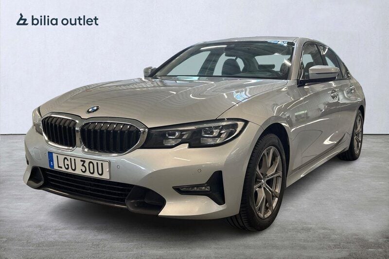Silver Begagnad 2020 BMW 320 Sport Line Sedan | 289 900 kr (Bra pris) - Bild 1/3