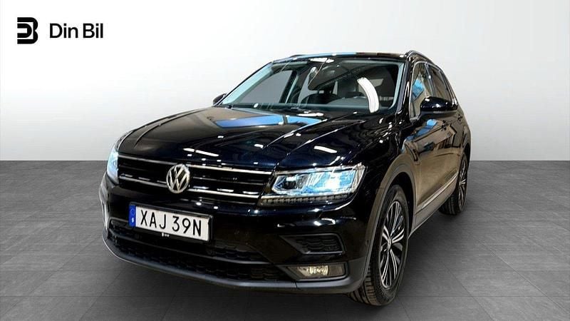 Svart Begagnad 2019 VW Tiguan Executive SUV | 279 900 kr (Marknadspris) - Bild 1/4
