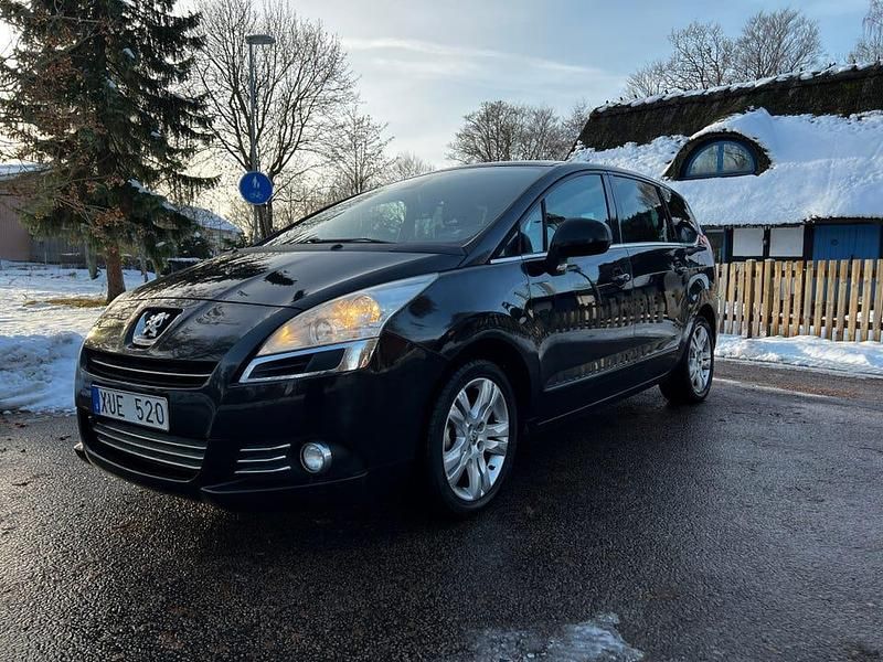 Begagnad 2010 Peugeot 5008 Minibuss | 39 000 kr (Marknadspris) - Bild 1/4