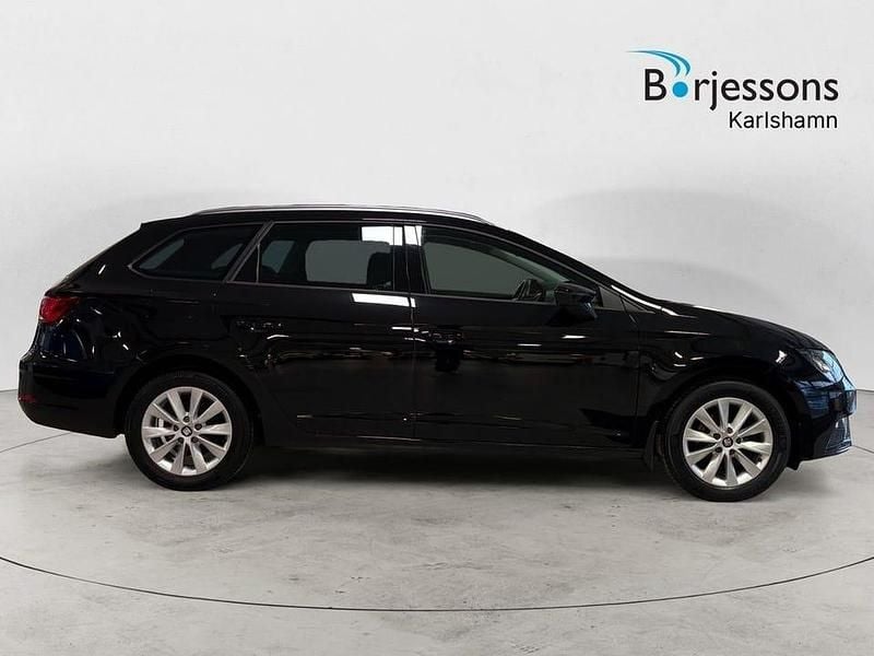 Begagnad Seat Leon ST 116 HK (85 kW) 2019 Svart Kombi