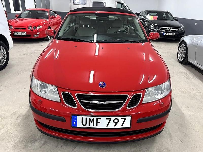 Begagnad Saab 9-3 Cabriolet Linear 175 HK (128 kW) 2003 Röd Cab