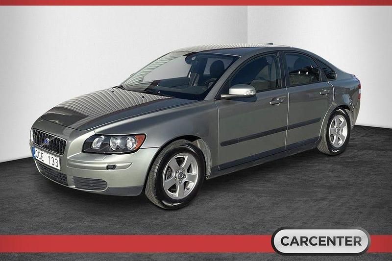 Ljusgrön Begagnad 2006 Volvo S40 Kinetic Sedan | 39 500 kr (Lite dyr) - Bild 1/4