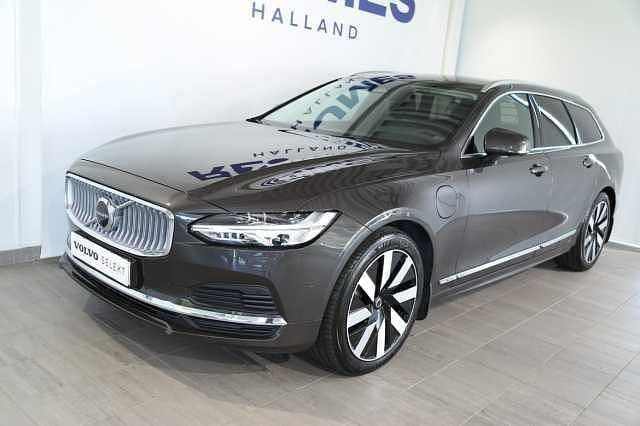 Grå Begagnad 2024 Volvo V90 Plus Kombi | 479 500 kr (Marknadspris) - Bild 1/4
