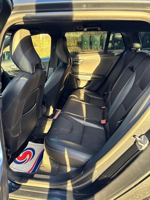 Begagnad Volvo V60 231 HK (169 kW) 2018 Kombi