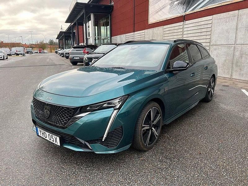 Blå Begagnad 2024 Peugeot 308 Kombi | 269 800 kr (Lite dyr) - Bild 1/4