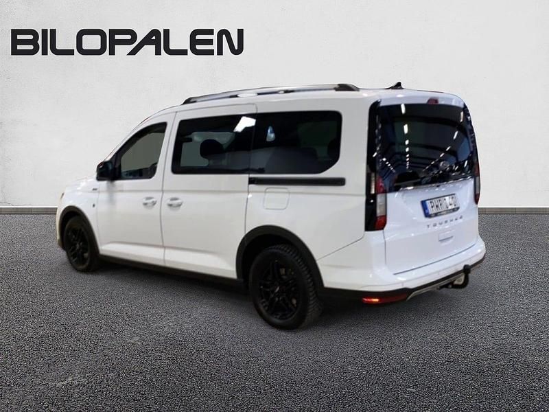 Begagnad Ford Tourneo 122 HK (89 kW) 2022 Vit Van