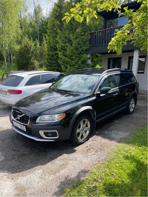 Svart Begagnad 2009 Volvo XC70 Summum SUV | 75 000 kr (Lite dyr) - Bild 1/4