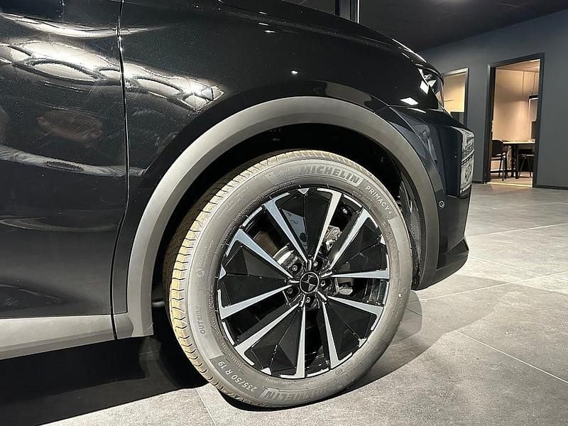 Begagnad DS Automobiles DS7 Crossback Business 301 HK (221 kW) 2024 Svart SUV