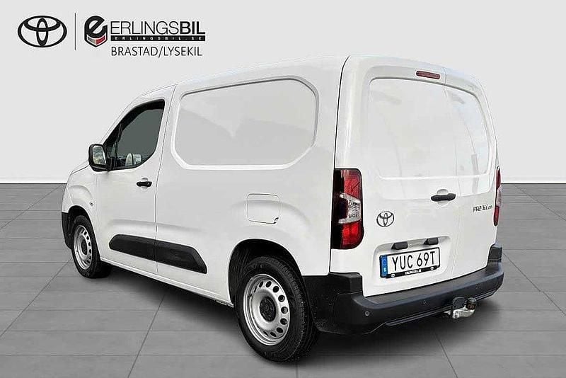 Begagnad Toyota Proace City City 131 HK (96 kW) 2024 Vit Minibuss