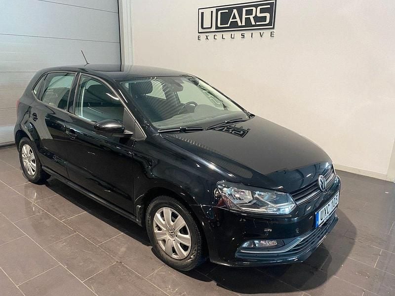 Svart Begagnad 2017 VW Polo Halvkombi | 89 500 kr (Marknadspris) - Bild 1/4