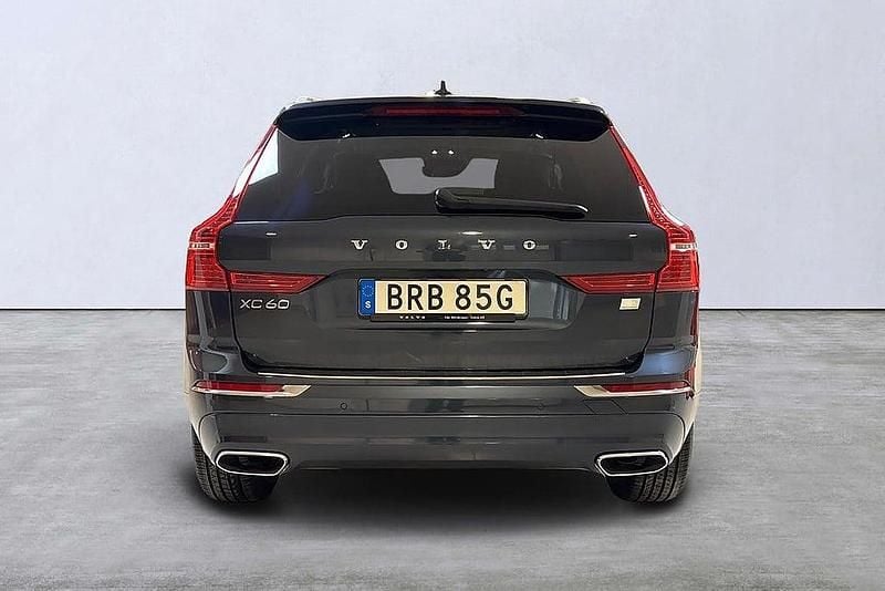 Begagnad Volvo XC60 341 HK (250 kW) 2020 Mörkblå SUV