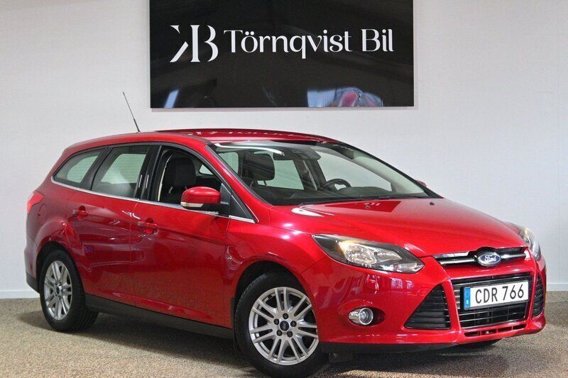 Röd Begagnad 2014 Ford Focus Titanium Kombi | 64 990 kr (Marknadspris) - Bild 1/4