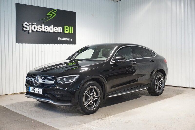 Svart (svartmetallic) Begagnad 2019 Mercedes GLC220 AMG line Sportkupé | 429 900 kr (Marknadspris) - Bild 1/3