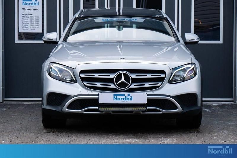 Begagnad Mercedes E220 All-Terrain 194 HK (142 kW) 2017 Silver Kombi