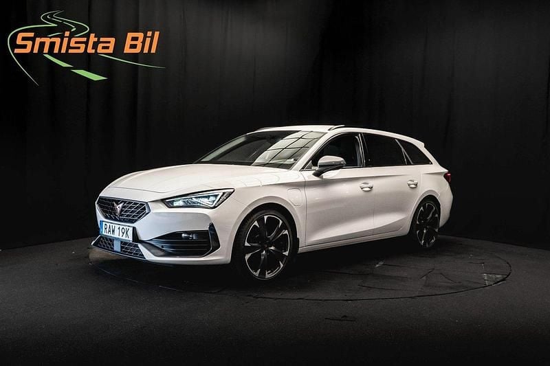 Vit Begagnad 2023 Cupra Leon Kombi | 279 900 kr (Marknadspris) - Bild 1/3