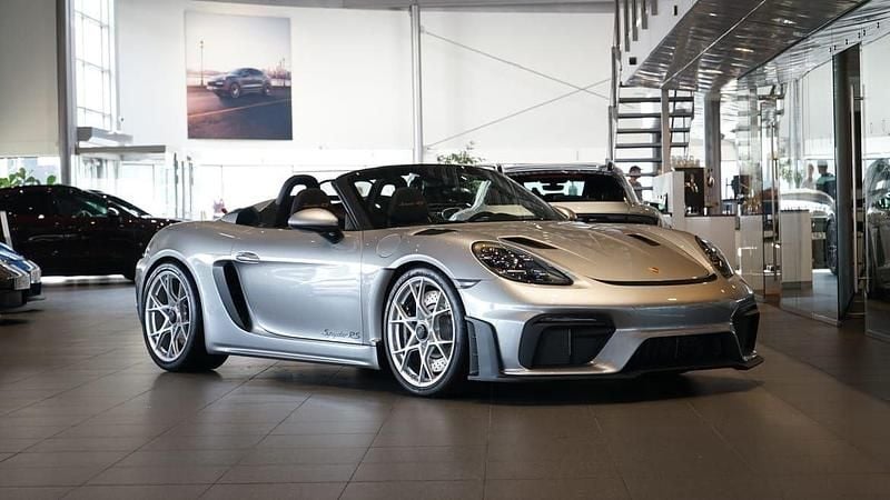 Flerfärgad Ny 2024 Porsche 718 Spyder Cab | 1 830 600 kr - Bild 1/4