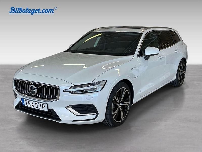 Vit Ny 2025 Volvo V60 Ultra Kombi | 679 900 kr - Bild 1/4