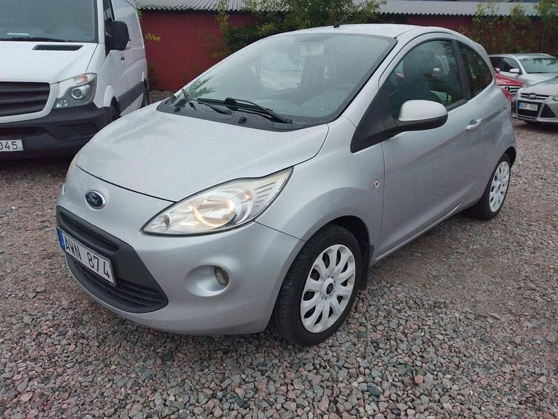 Silver Begagnad 2009 Ford Ka Titanium Halvkombi | 34 500 kr (Marknadspris) - Bild 1/4