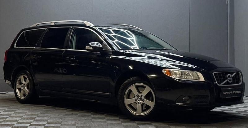 Begagnad Volvo V70 Summum 231 HK (169 kW) 2010 Svart Kombi