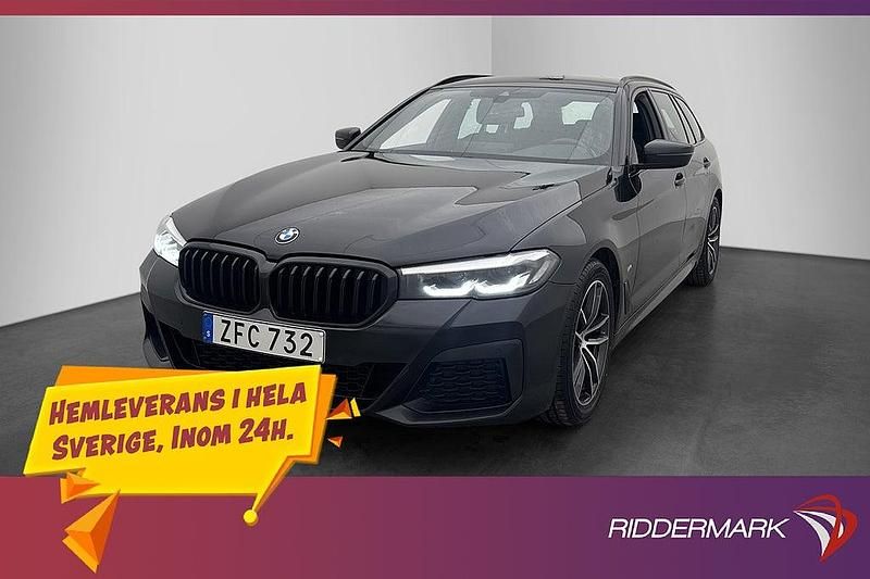 Svart Begagnad 2022 BMW 520 M Sport Kombi | 299 800 kr (Superpris) - Bild 1/3