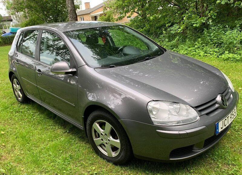 Grå Begagnad 2009 VW Golf VI Trendline Halvkombi | 36 000 kr (Marknadspris) - Bild 1/4