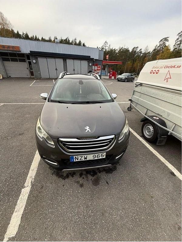 Grå Begagnad 2013 Peugeot 2008 SUV | 64 900 kr (Bra pris) - Bild 1/4