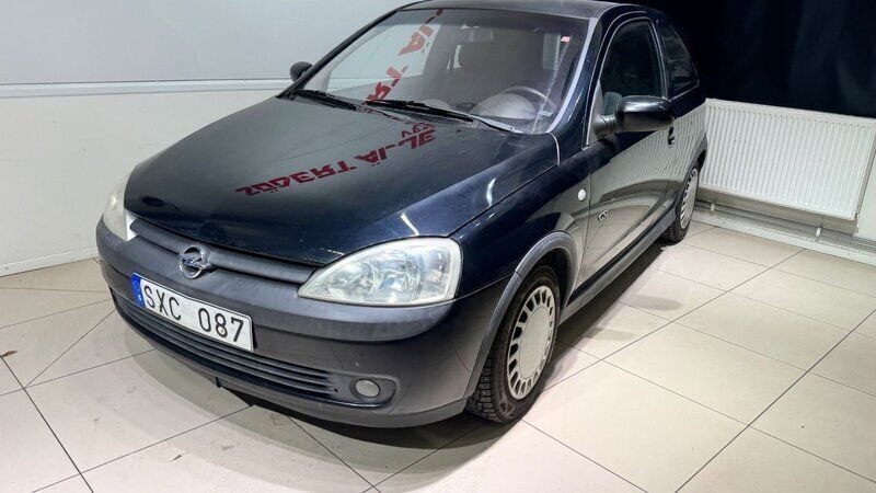 Begagnad Opel Corsa 126 HK (92 kW) 2001 Svart Halvkombi