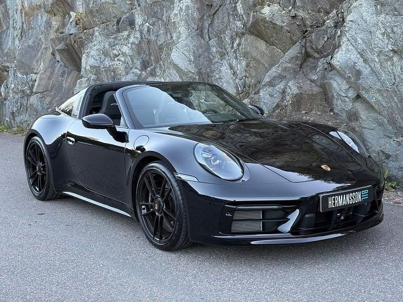 Begagnad Porsche 911 Targa 4 480 HK (353 kW) 2024 Svart Cab